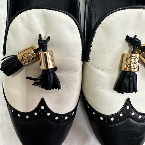 Tory Burch Two-Tone Black and White Flats - Picture 3 of 4